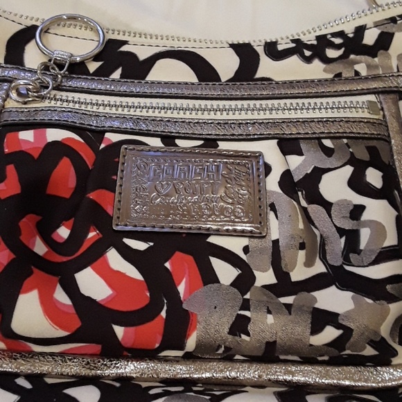Coach clutch NWOT - Picture 3 of 8